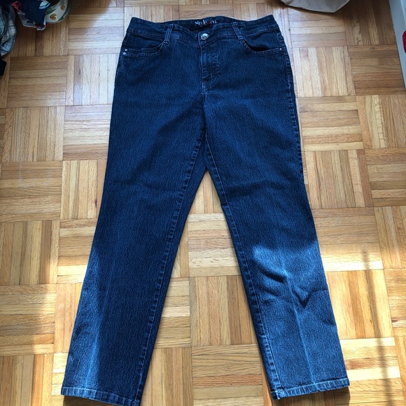 Style & Co Slim Leg Dark Wash Jeans Size 12 - Picture 4 of 5